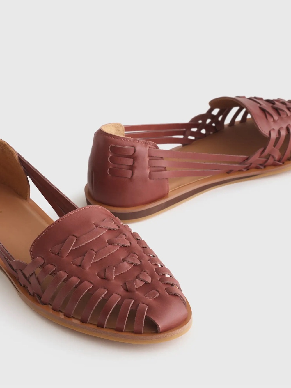 Quince 100% leather Huarache flat size 9